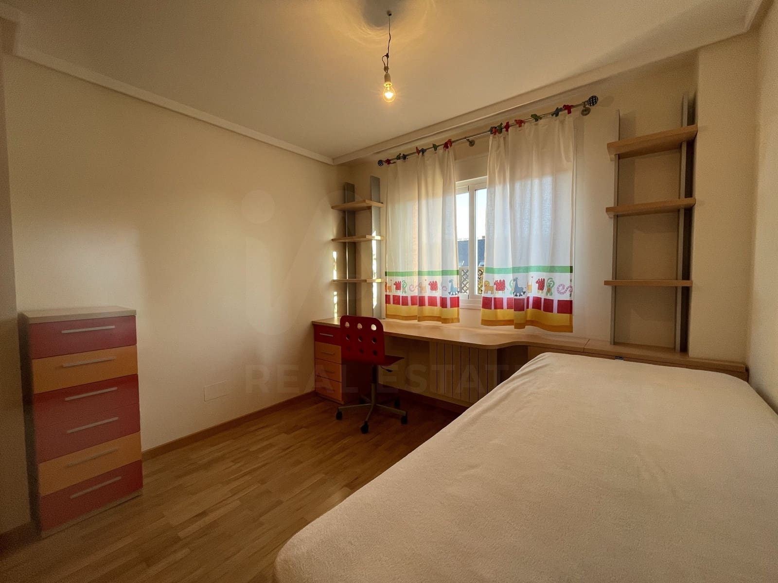 Willa do wynajęcia w Las Rozas de Madrid z basenem garażem - 2 200 € (Ref: 10029693)