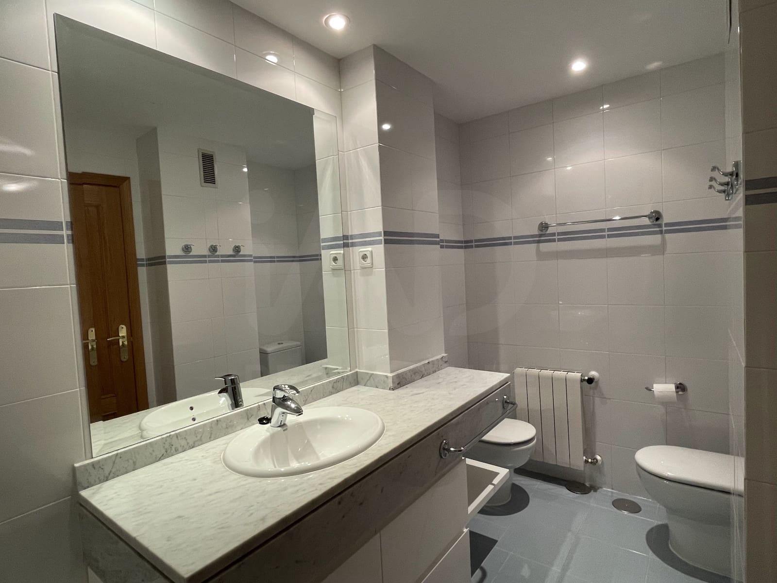 Willa do wynajęcia w Las Rozas de Madrid z basenem garażem - 2 200 € (Ref: 10029693)
