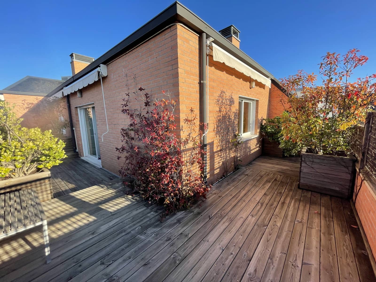 Willa do wynajęcia w Las Rozas de Madrid z basenem garażem - 2 200 € (Ref: 10029693)