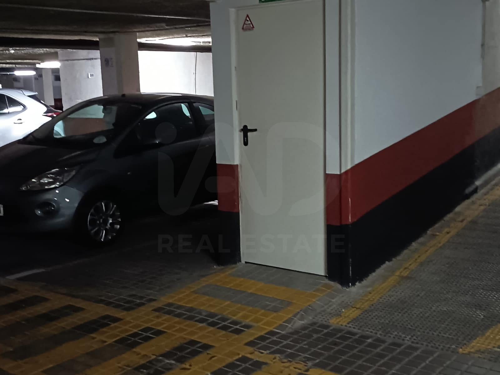 Garaż na sprzedaż w Miasto Madryt - 39 825 € (Ref: 10029759)