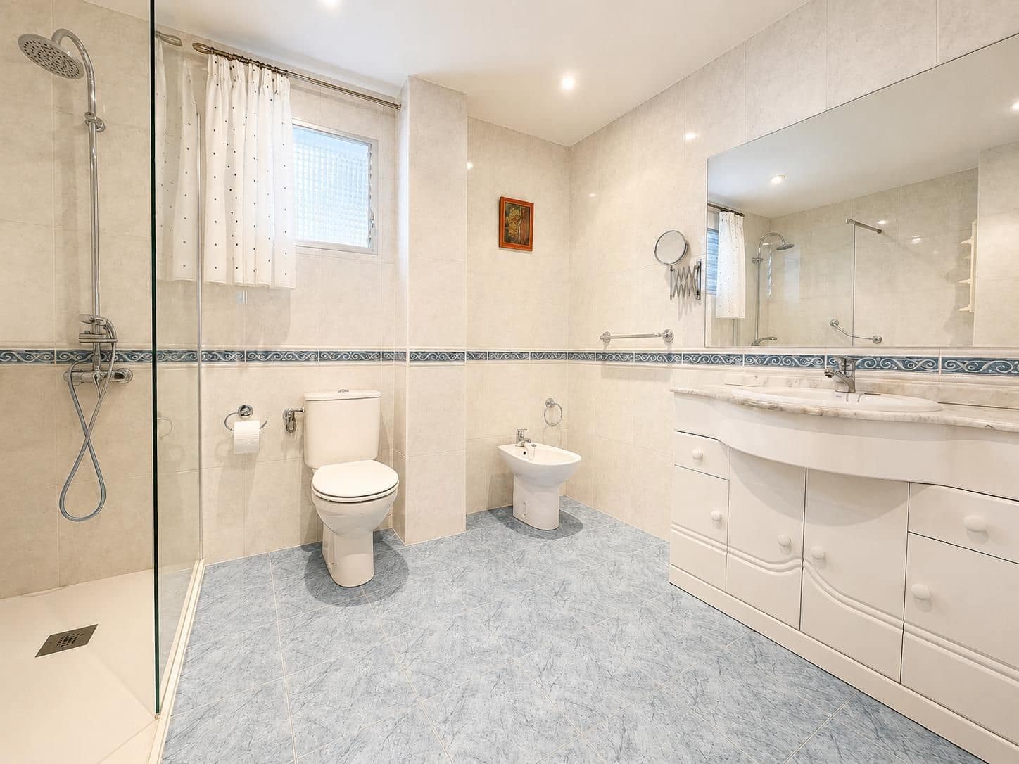 3 makuuhuone Huoneisto myytävänä paikassa Madrid kaupunki - 279 000 € (Ref: 10029760)
