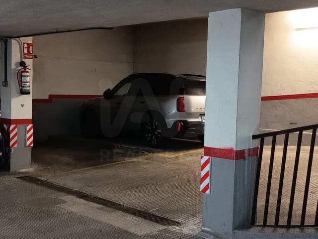 Garage in vendita in Acacias, Madrid città - 19.815 € (Rif: 10029762)