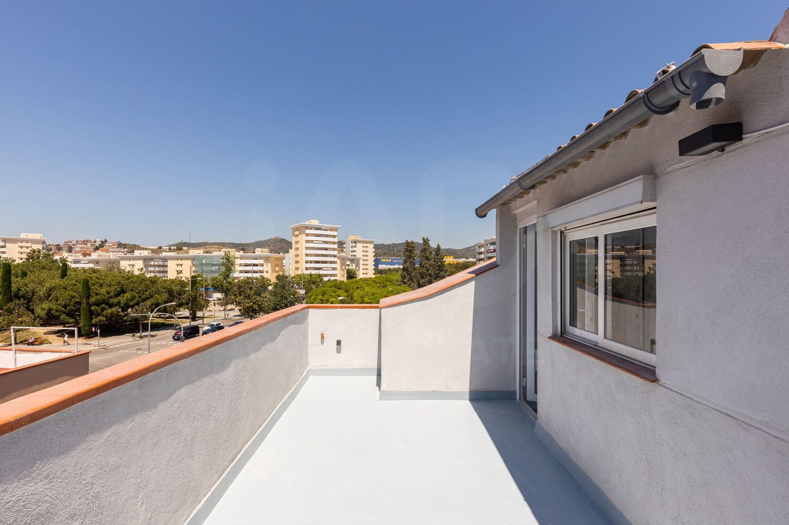 3 slaapkamer Rijtjeshuis te koop in Badalona - € 449.000 (Ref: 10029763)