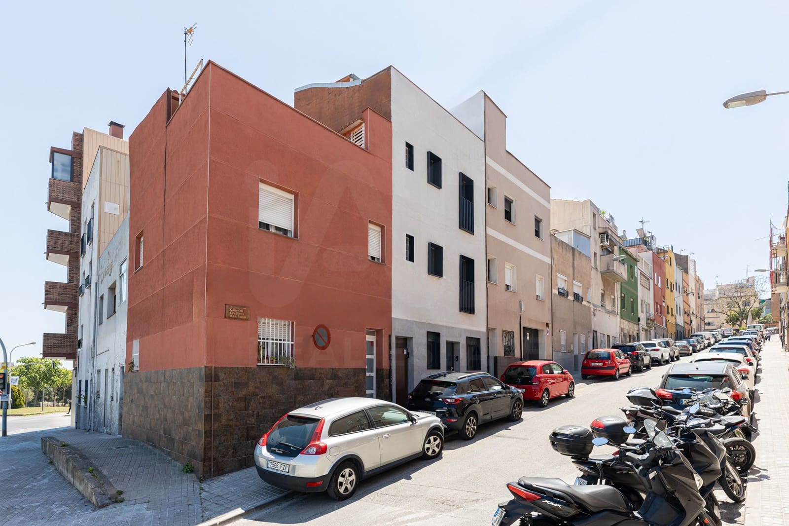 3 slaapkamer Rijtjeshuis te koop in Badalona - € 449.000 (Ref: 10029763)