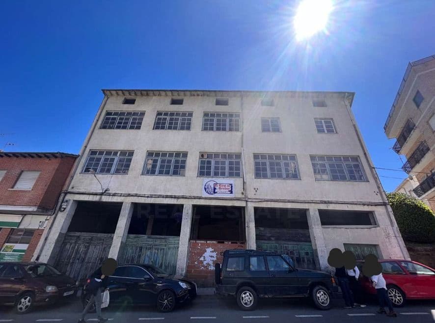 Commerciale in vendita in Arenas de San Pedro - 414.520 € (Rif: 10029764)
