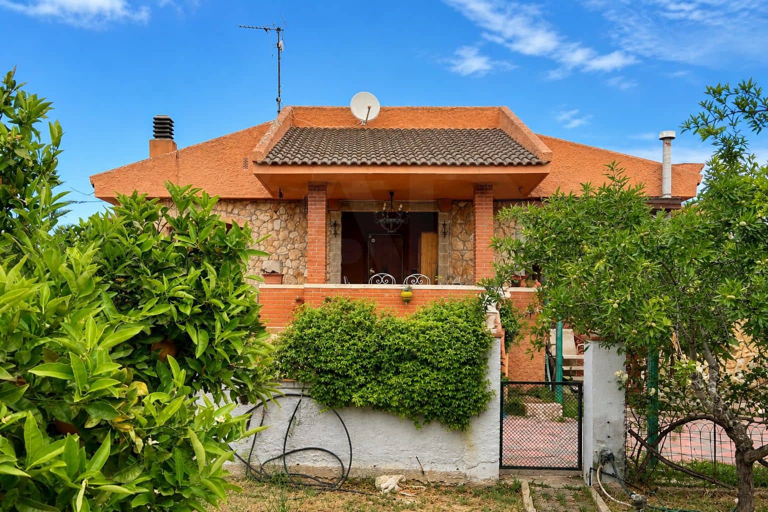 4 bedroom Townhouse for sale in El Montmell with pool garage - € 199,900 (Ref: 10029773)