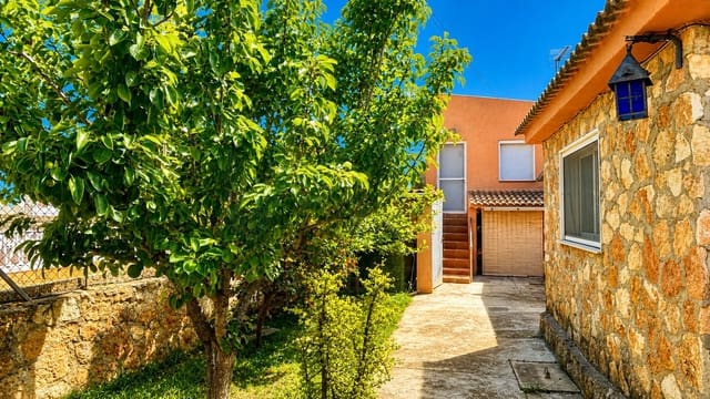 4 bedroom Townhouse for sale in El Montmell with pool garage - € 199,900 (Ref: 10029773)