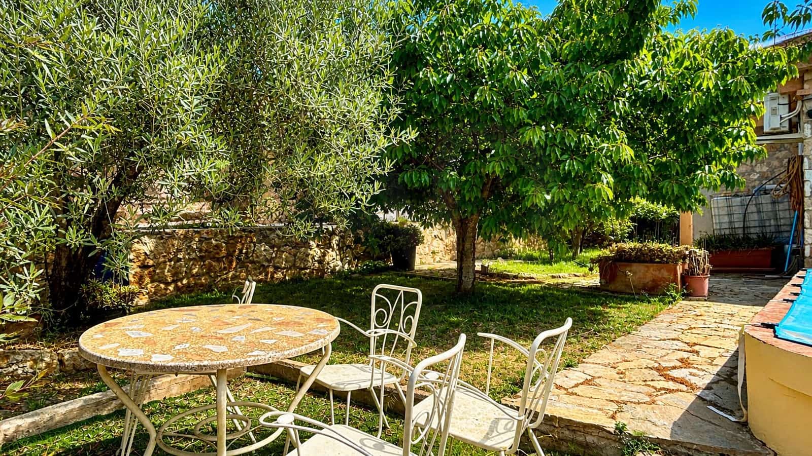 4 bedroom Townhouse for sale in El Montmell with pool garage - € 199,900 (Ref: 10029773)