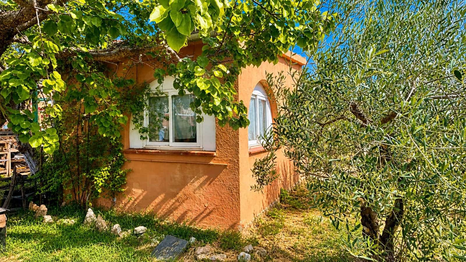 4 bedroom Townhouse for sale in El Montmell with pool garage - € 199,900 (Ref: 10029773)