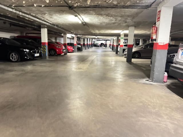 Autotalli myytävänä paikassa Alcorcón - 22 950 € (Ref: 10029776)