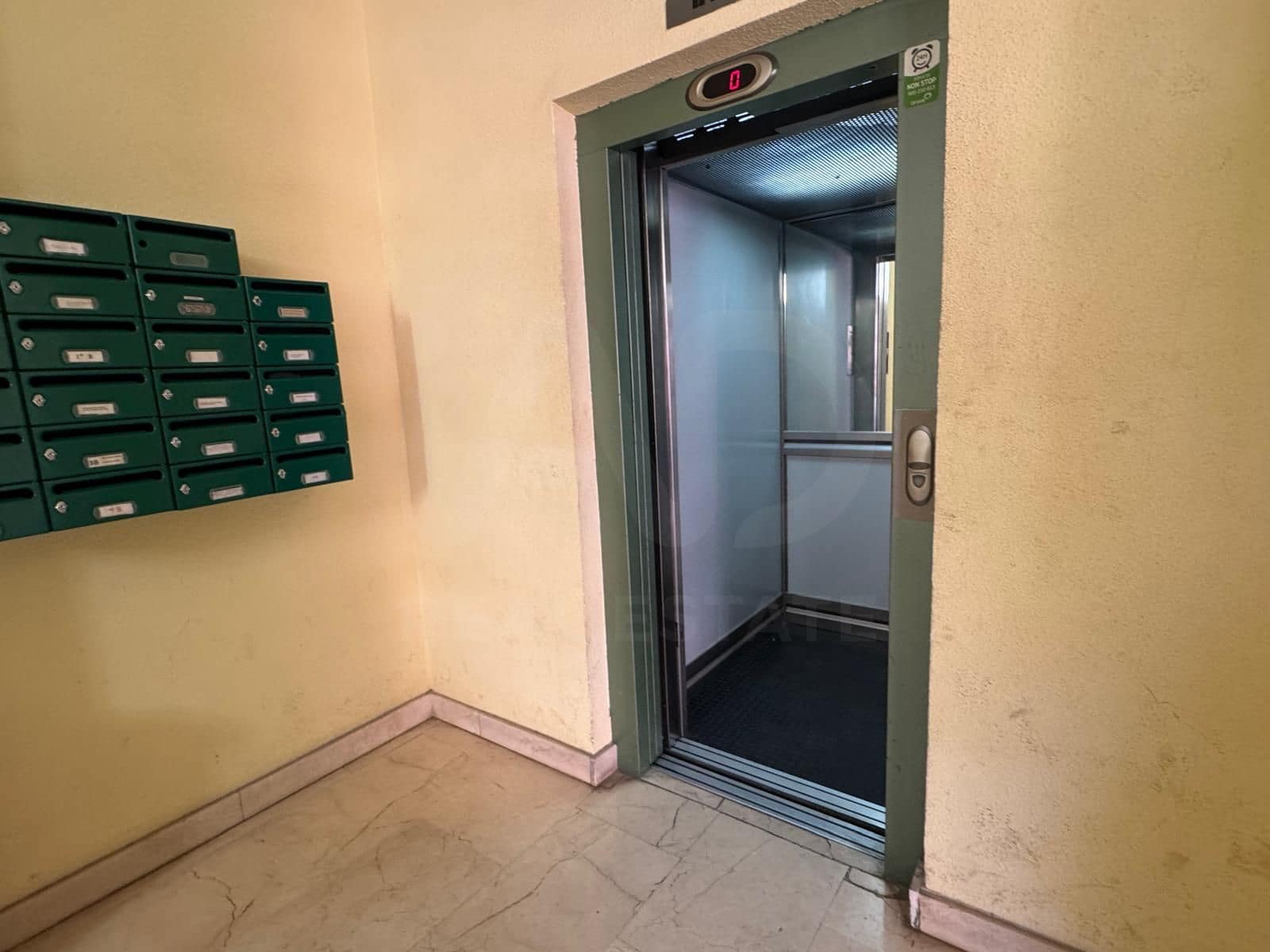 Garage for sale in Alcorcon - € 22,950 (Ref: 10029776)