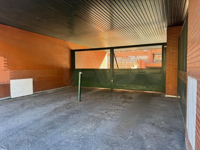 Autotalli myytävänä paikassa Alcorcón - 22 950 € (Ref: 10029776)