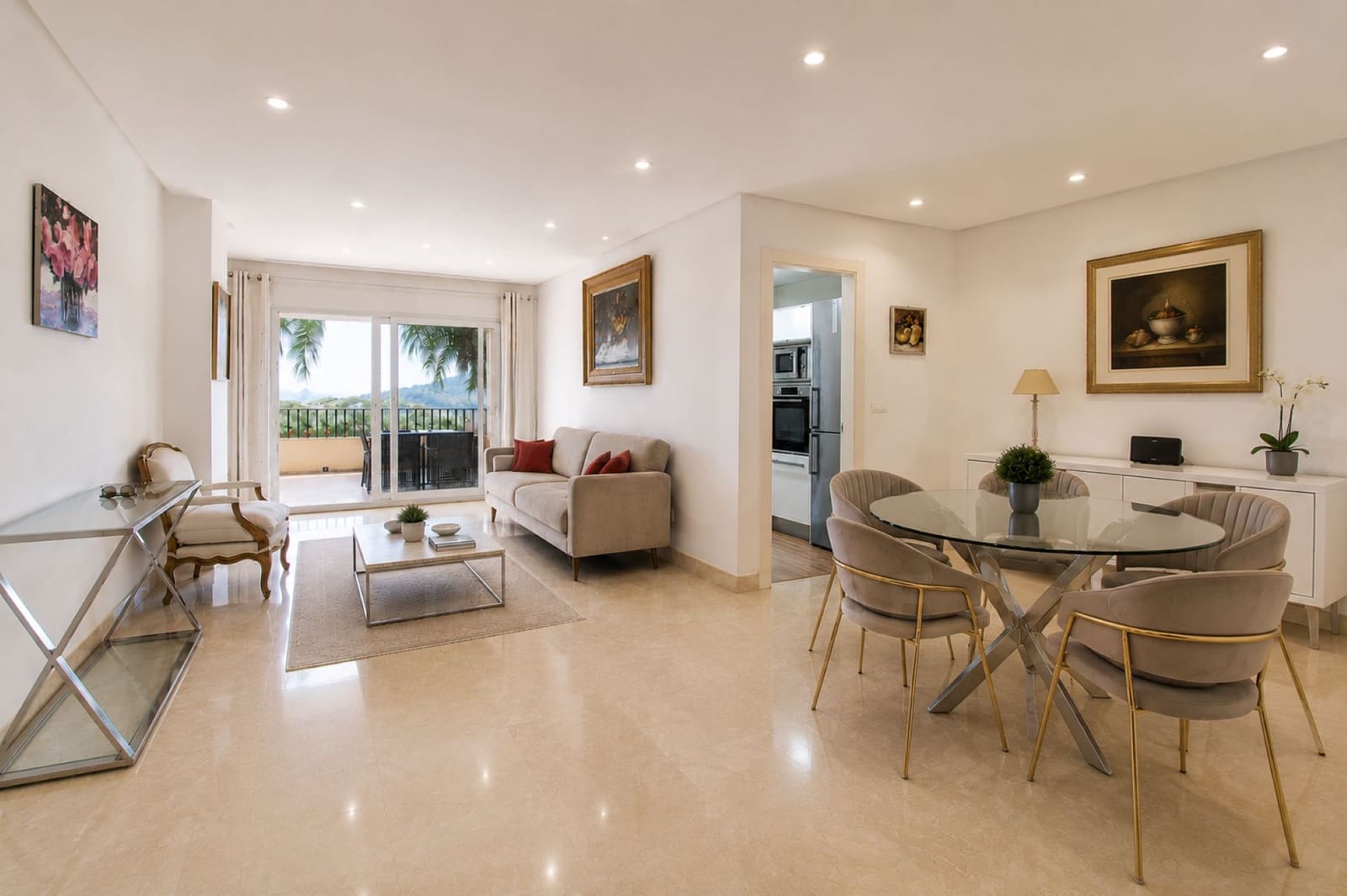 2 Zimmer Apartment zu verkaufen in Marbella mit Garage - 585.000 € (Ref: 10029910)