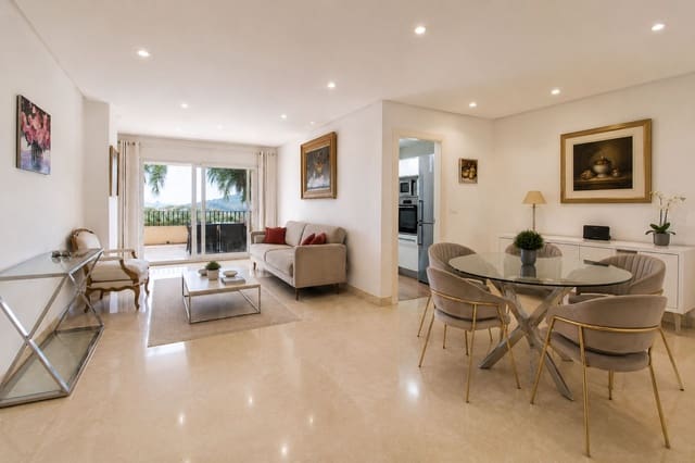 2 Zimmer Apartment zu verkaufen in Los Naranjos, Marbella mit Garage - 585.000 € (Ref: 10029910)