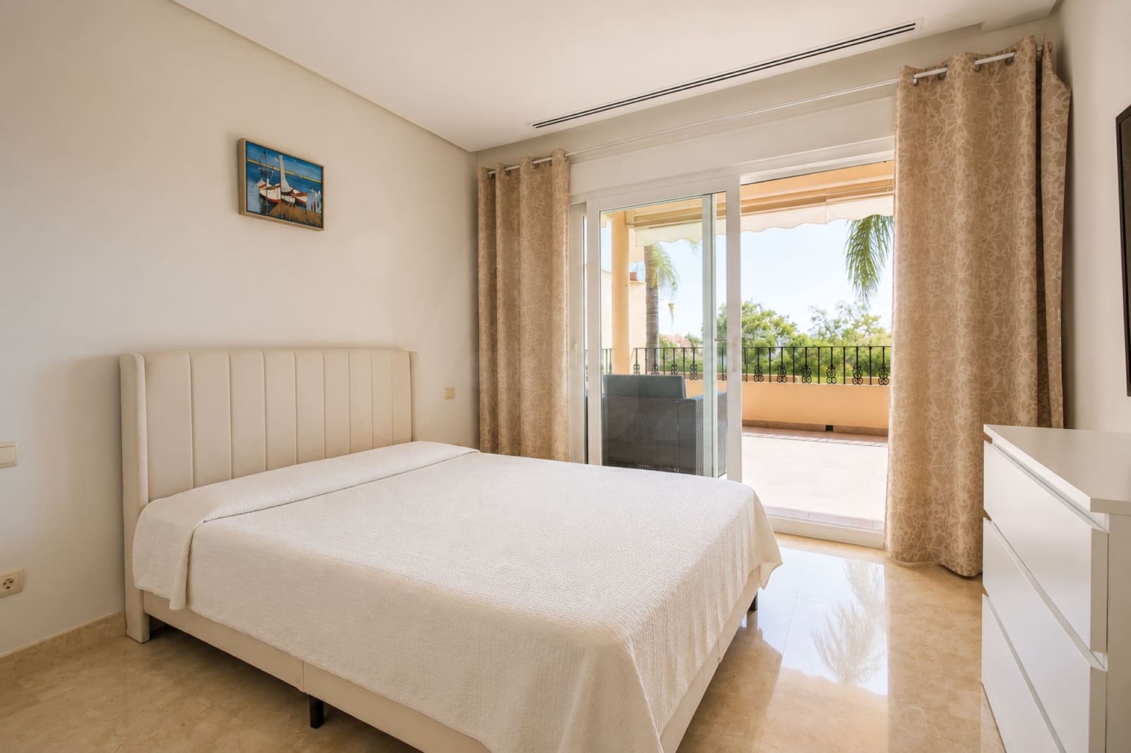 2 Zimmer Apartment zu verkaufen in Marbella mit Garage - 585.000 € (Ref: 10029910)