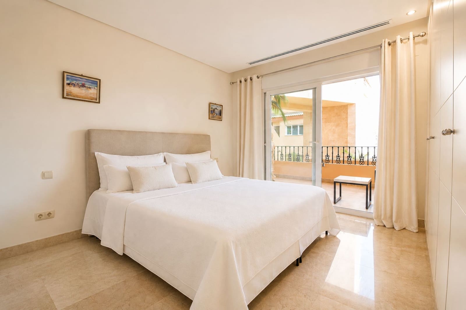 2 Zimmer Apartment zu verkaufen in Marbella mit Garage - 585.000 € (Ref: 10029910)