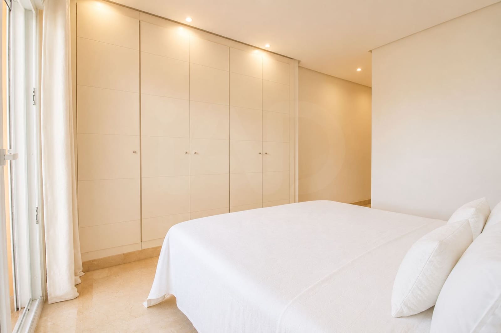 2 Zimmer Apartment zu verkaufen in Marbella mit Garage - 585.000 € (Ref: 10029910)