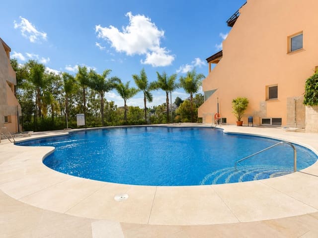 2 Zimmer Apartment zu verkaufen in Los Naranjos, Marbella mit Garage - 585.000 € (Ref: 10029910)