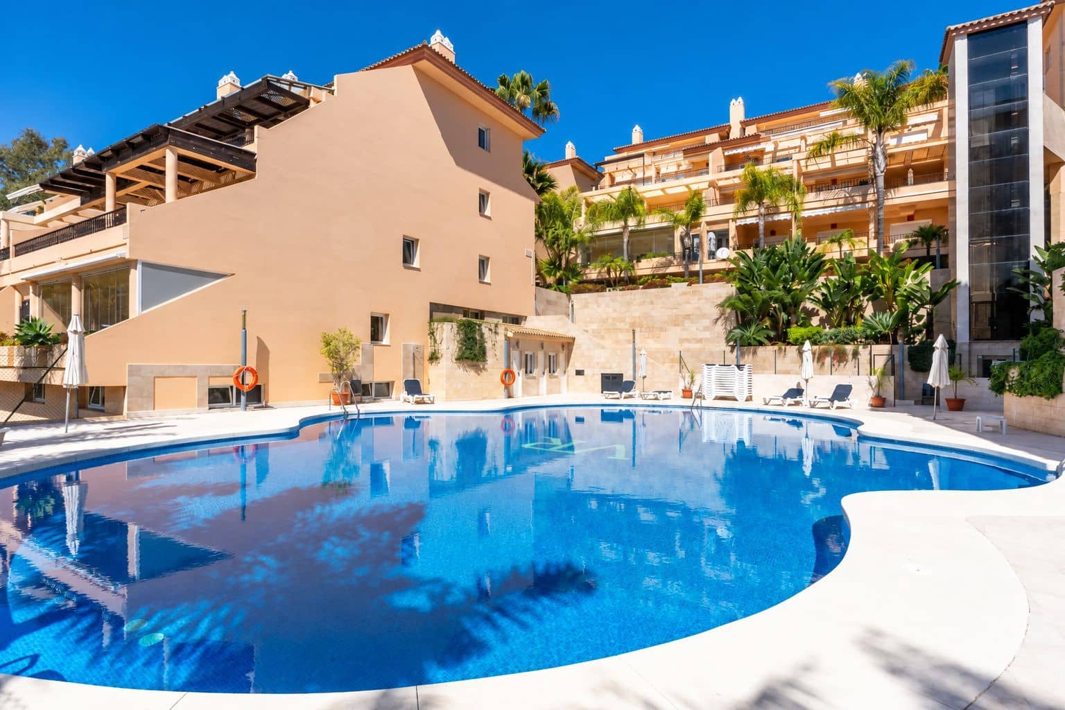 2 quarto Apartamento para venda em Marbella com piscina garagem - 585 000 € (Ref: 10029910)