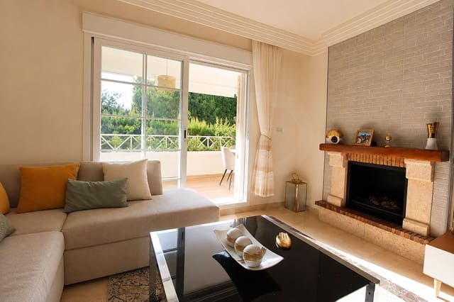 3 quarto Apartamento para arrendar em Río Real, Marbella com piscina garagem - 2 500 € (Ref: 10029911)