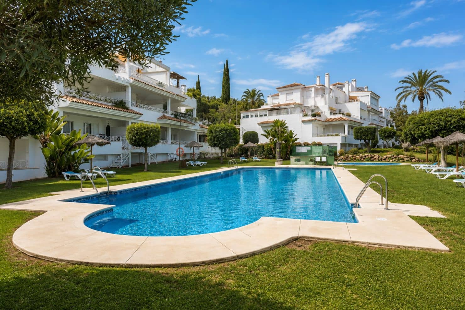3 makuuhuone Huoneisto vuokrattavana paikassa Marbella mukana uima-altaan 
autotalli - 2 500 € (Ref: 10029911)