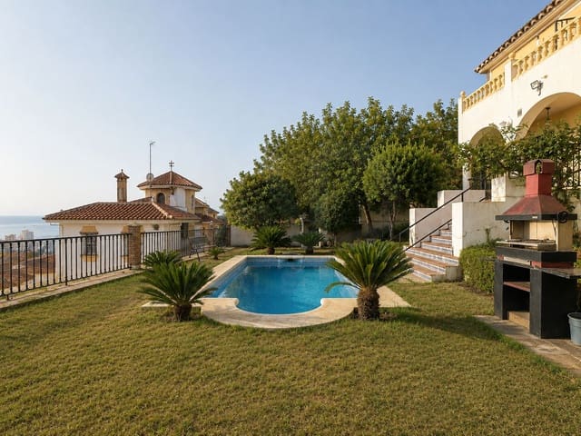 4 camera da letto Villa in vendita in Vélez-Málaga con piscina garage - 699.000 € (Rif: 10029912)