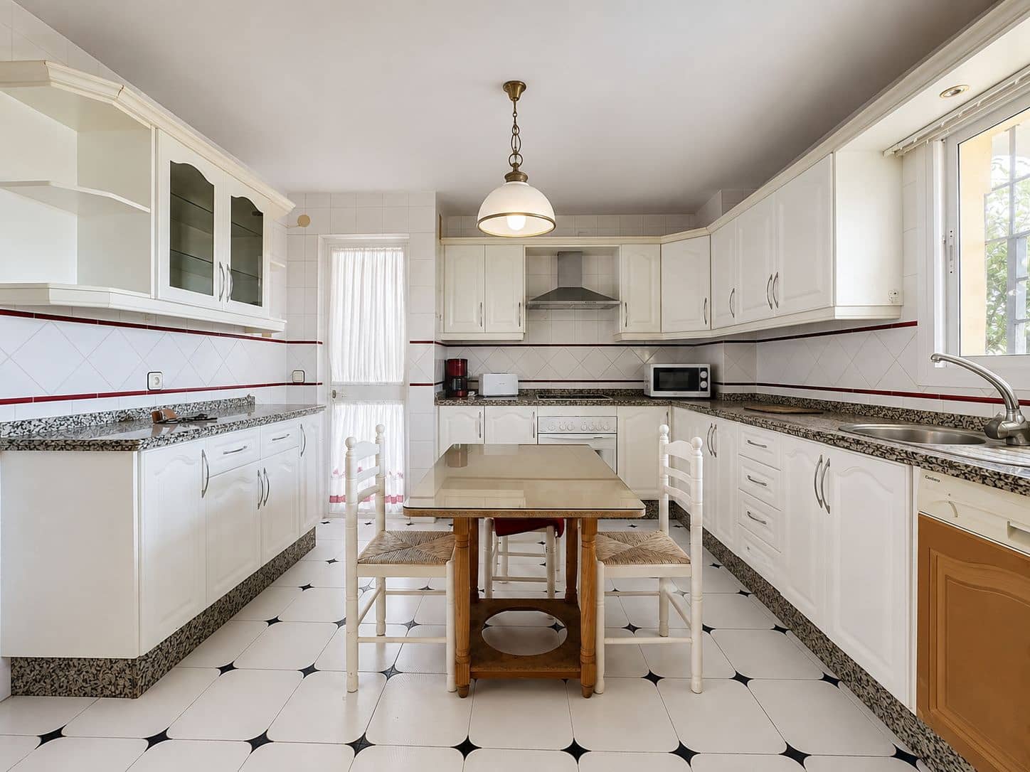 4 camera da letto Villa in vendita in Velez-Malaga con piscina garage - 699.000 € (Rif: 10029912)