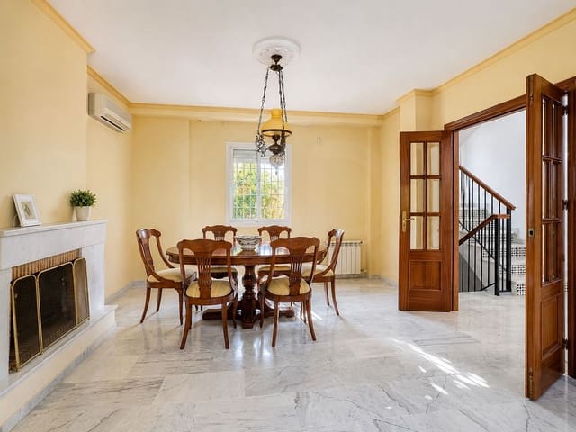 4 camera da letto Villa in vendita in Vélez-Málaga con piscina garage - 699.000 € (Rif: 10029912)