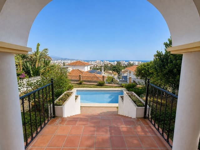 4 camera da letto Villa in vendita in Vélez-Málaga con piscina garage - 699.000 € (Rif: 10029912)