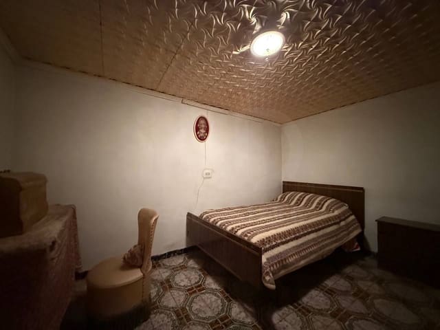 5 bedroom Terraced Villa for sale in Tírig with garage - € 109,990 (Ref: 10029915)