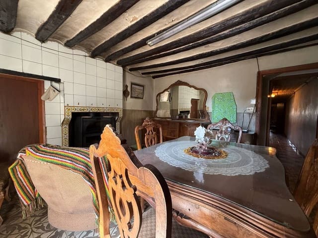 5 bedroom Terraced Villa for sale in Tírig with garage - € 109,990 (Ref: 10029915)