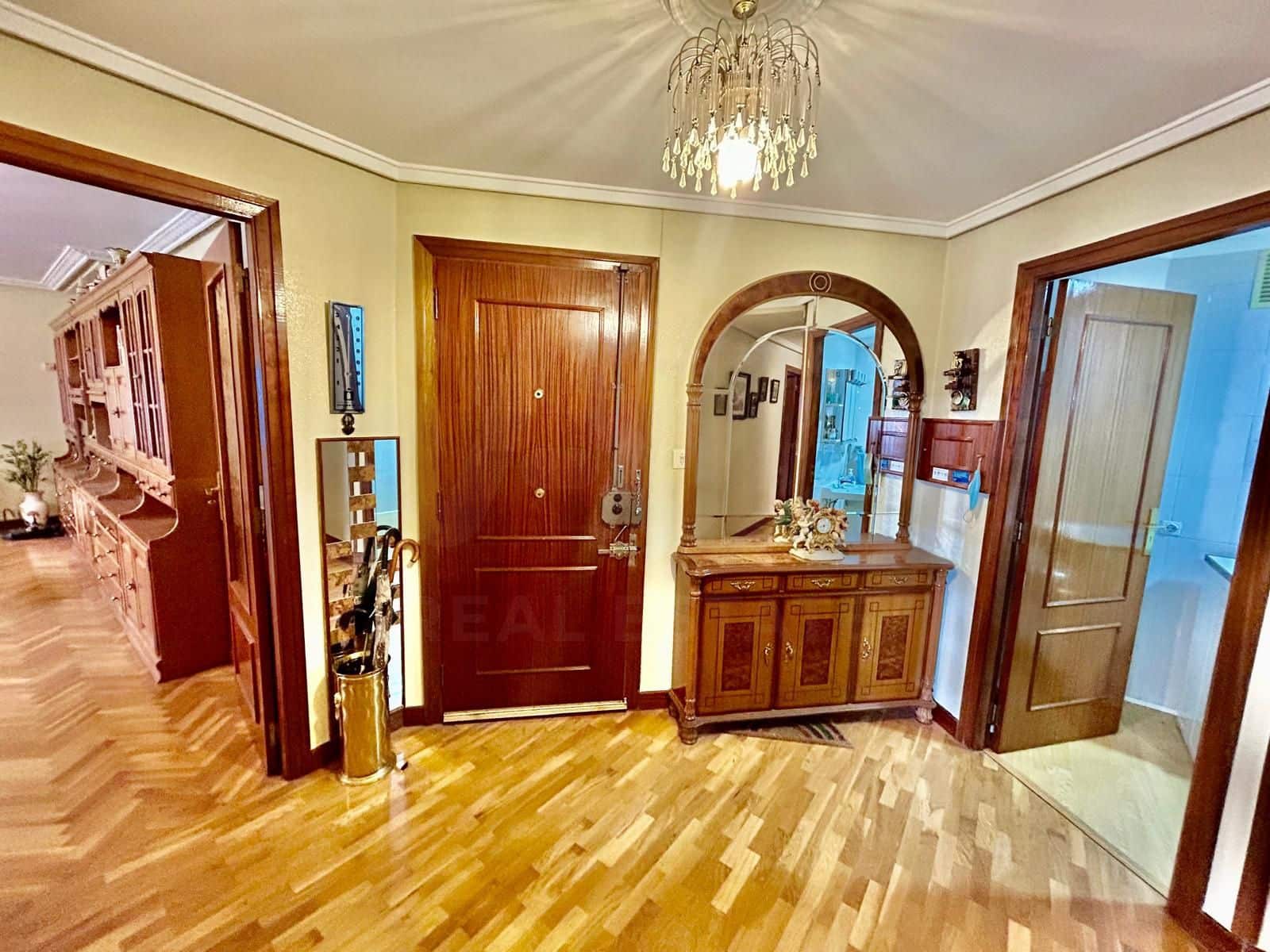 4 sovrum Lägenhet till salu i La Baneza - 90 000 € (Ref: 10029917)