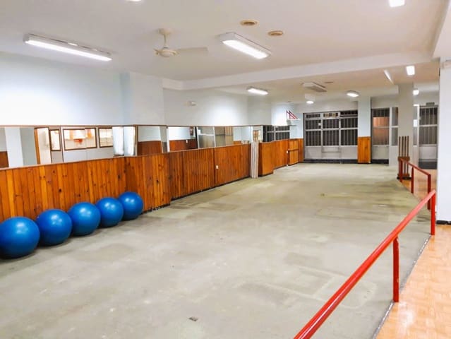 Local Commercial à vendre à León ville - 190 000 € (Ref: 10030637)