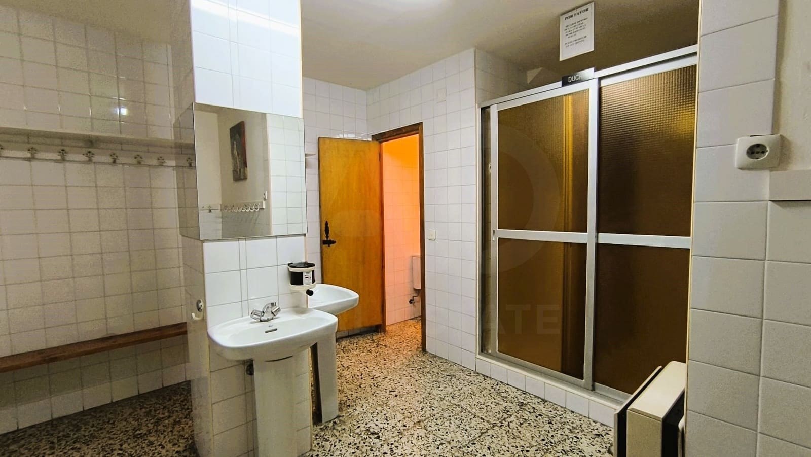 Commerciale in vendita in Leon citta - 190.000 € (Rif: 10030637)