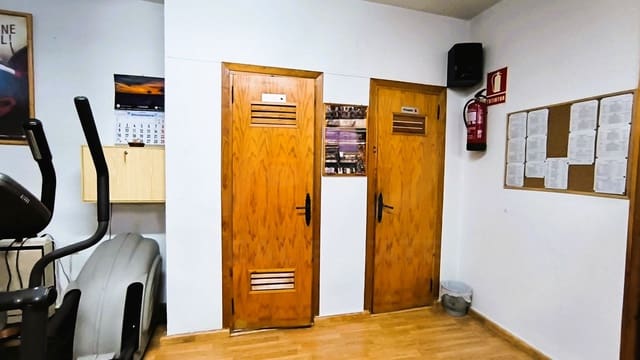 Local Commercial à vendre à León ville - 190 000 € (Ref: 10030637)