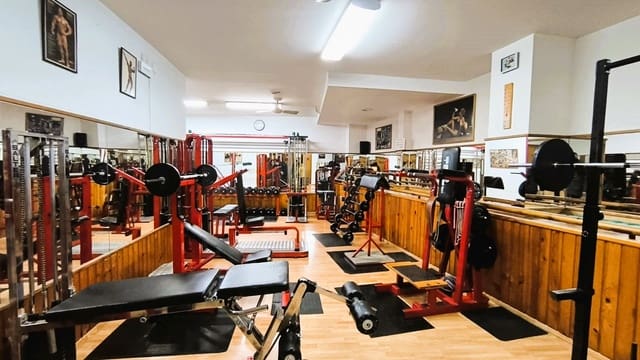 Local Commercial à vendre à León ville - 190 000 € (Ref: 10030637)