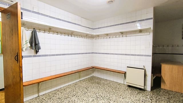 Local Commercial à vendre à León ville - 190 000 € (Ref: 10030637)