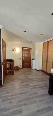 2 soveværelse Lejlighed til leje i León by med garage - € 1.400 (Ref: 10031100)