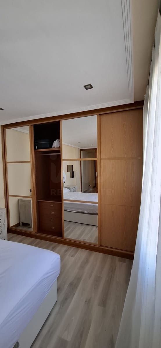 2 bedroom Apartment for rent in Leon city with garage - € 1,400 (Ref: 10031100)