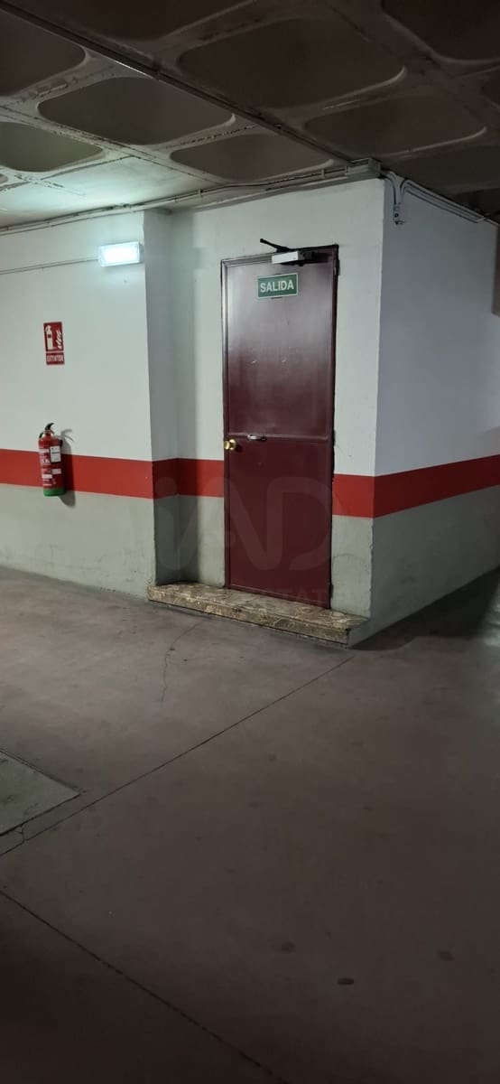 2 bedroom Apartment for rent in Leon city with garage - € 1,400 (Ref: 10031100)