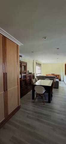 2 soveværelse Lejlighed til leje i León by med garage - € 1.400 (Ref: 10031100)
