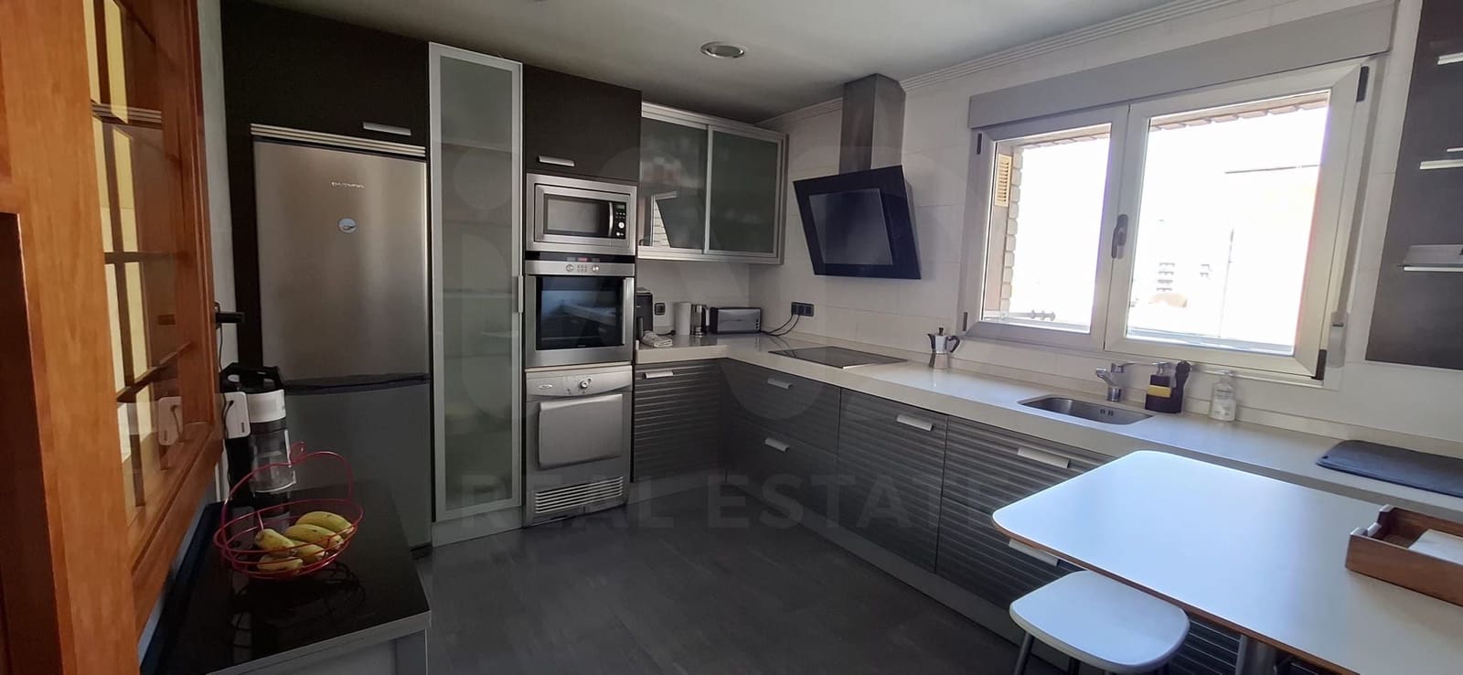 2 bedroom Apartment for rent in Leon city with garage - € 1,400 (Ref: 10031100)