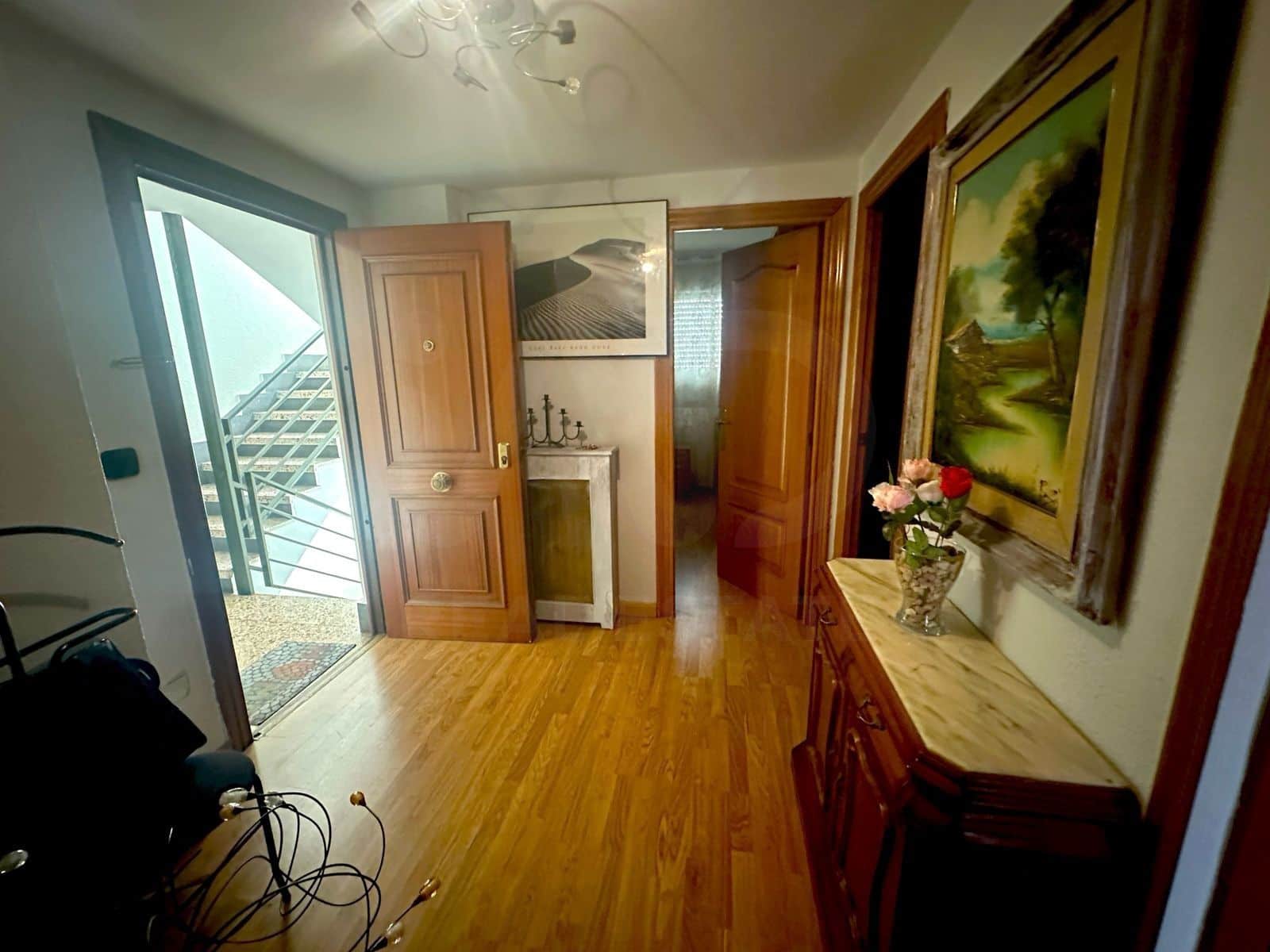 Apartamento de 4 habitaciones en León ciudad en alquiler - 1.200 € (Ref: 10031101)