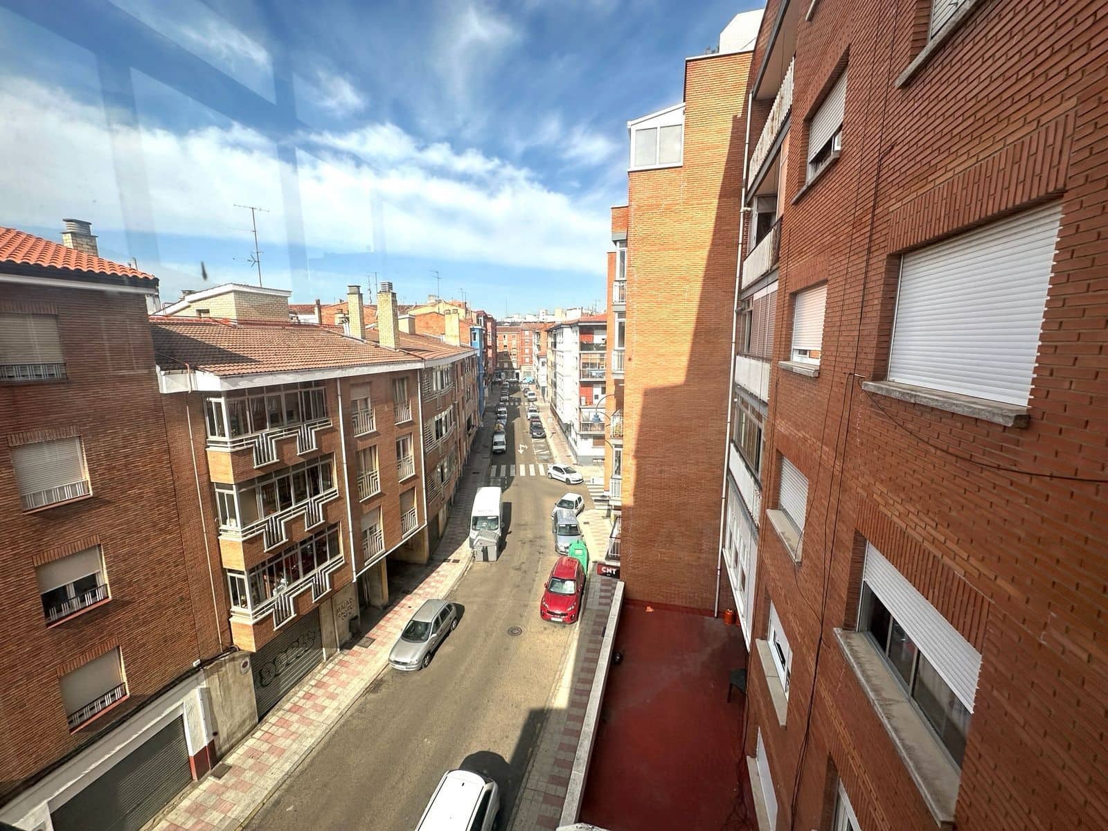 Apartamento de 4 habitaciones en León ciudad en alquiler - 1.200 € (Ref: 10031101)