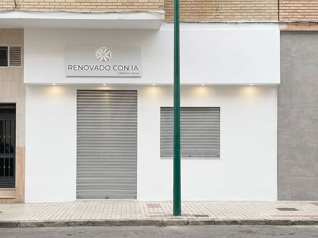 Kommersiell til leie i Cruz de Humilladero, Málaga by - € 700 (Ref: 10031102)