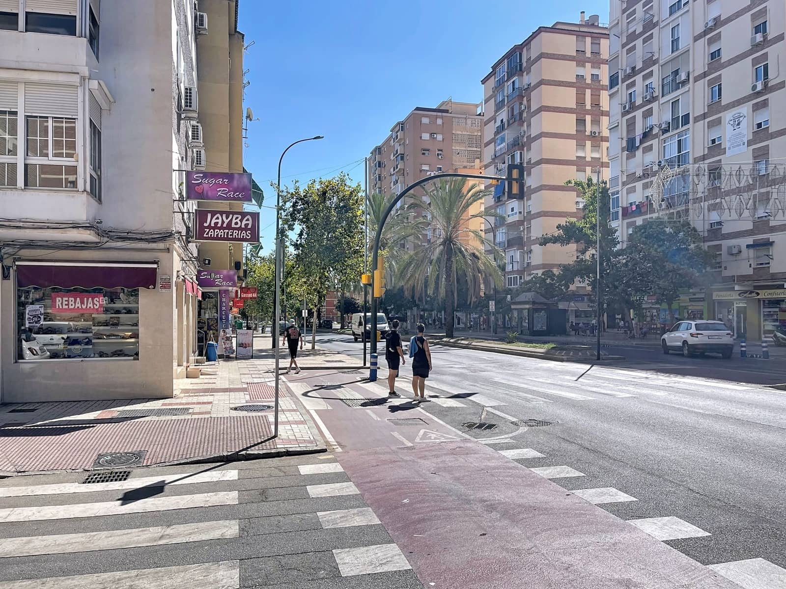 Kommersiell til leie i Malaga by - € 700 (Ref: 10031102)