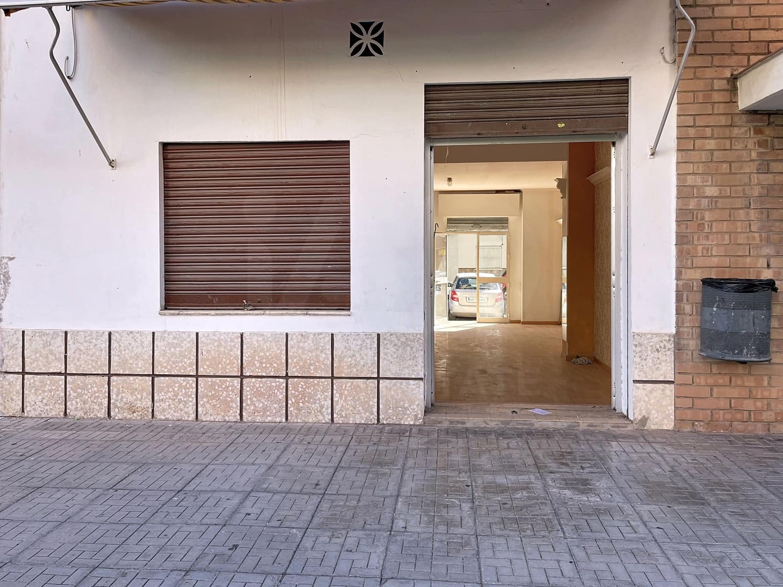 Kommersiell til leie i Malaga by - € 700 (Ref: 10031102)