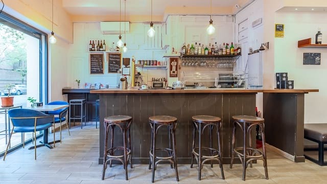Local Comercial de 1 habitación en Madrid ciudad en alquiler - 2.000 € (Ref: 10031103)