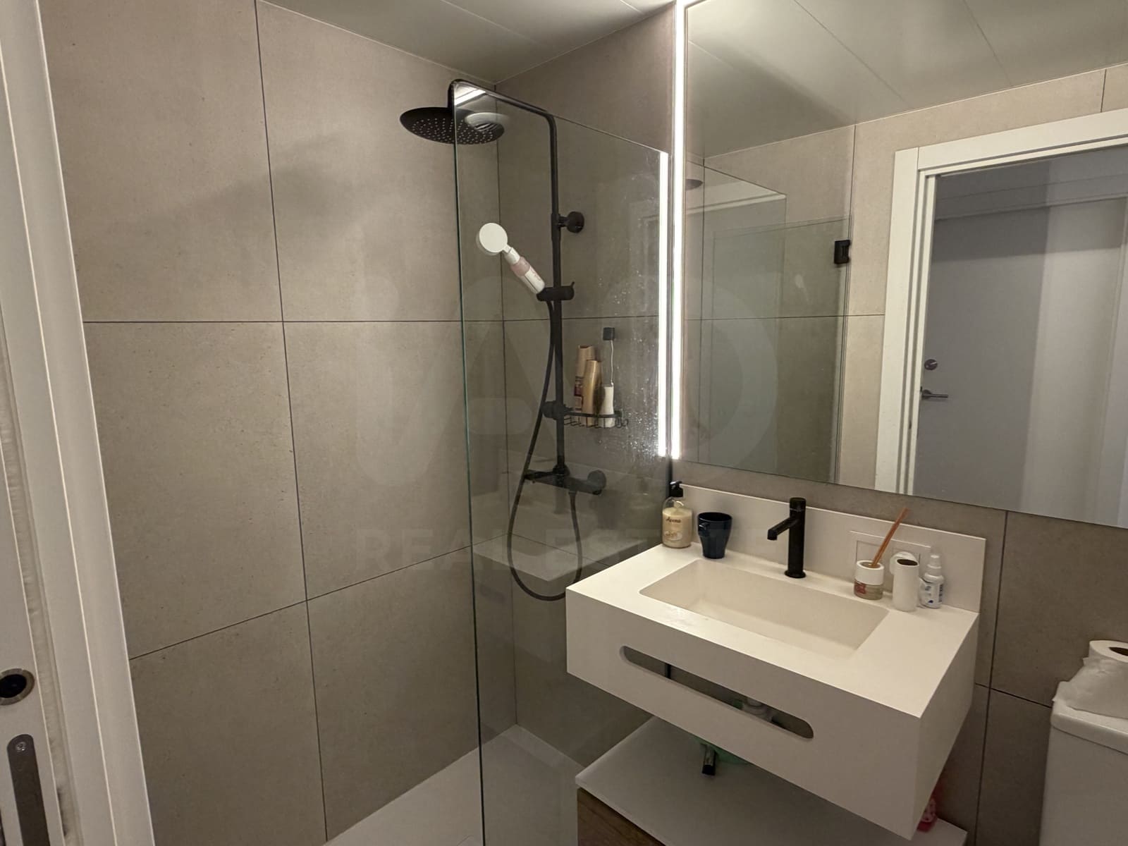 2 makuuhuone Huoneisto myytävänä paikassa Barcelona kaupunki mukana uima-altaan - 435 000 € (Ref: 10031180)