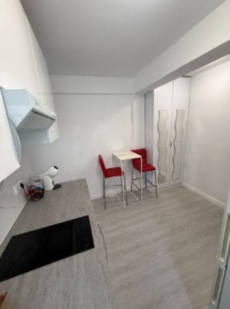 2 slaapkamer Penthouse te koop in Alicante stad - € 150.000 (Ref: 10031181)